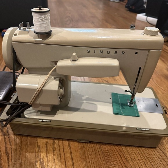 Vintage Fashion Mate Singer Sewing Machine Model 237‎ Carrying Case Heavy Duty - Picture 12 of 16